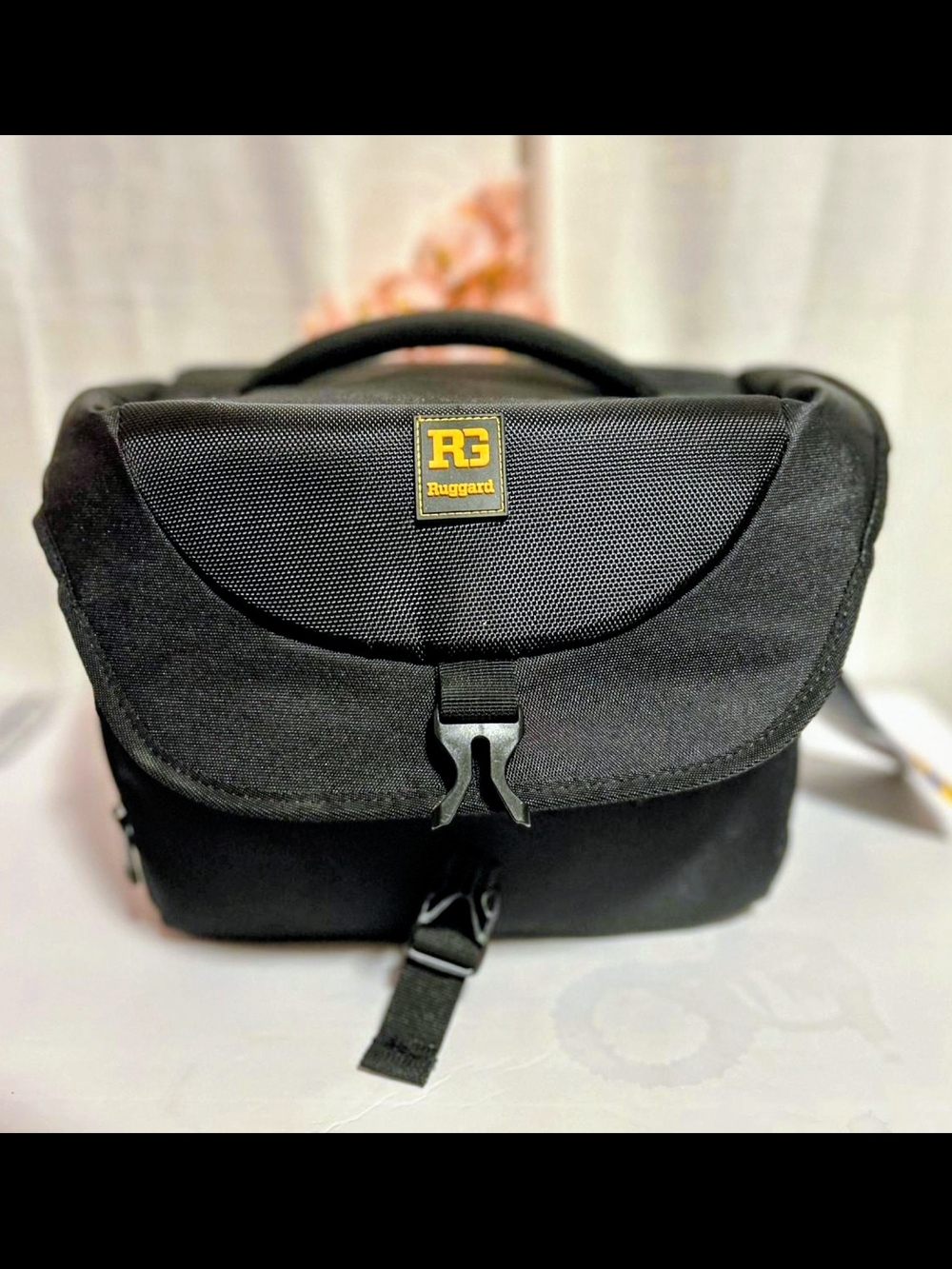 Brand new Black Compact Camera Case Bag - Rugged Protection.NWT,Photo,Video